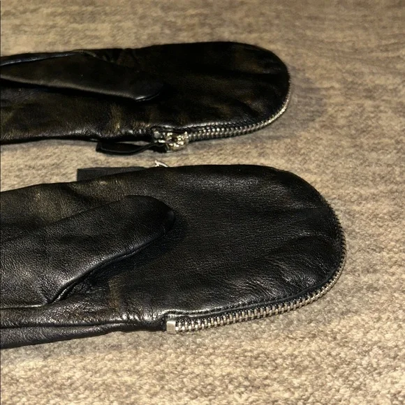 Anthropologie Black Leather Mittens with Gray Knit Cuff - Picture 4 of 4